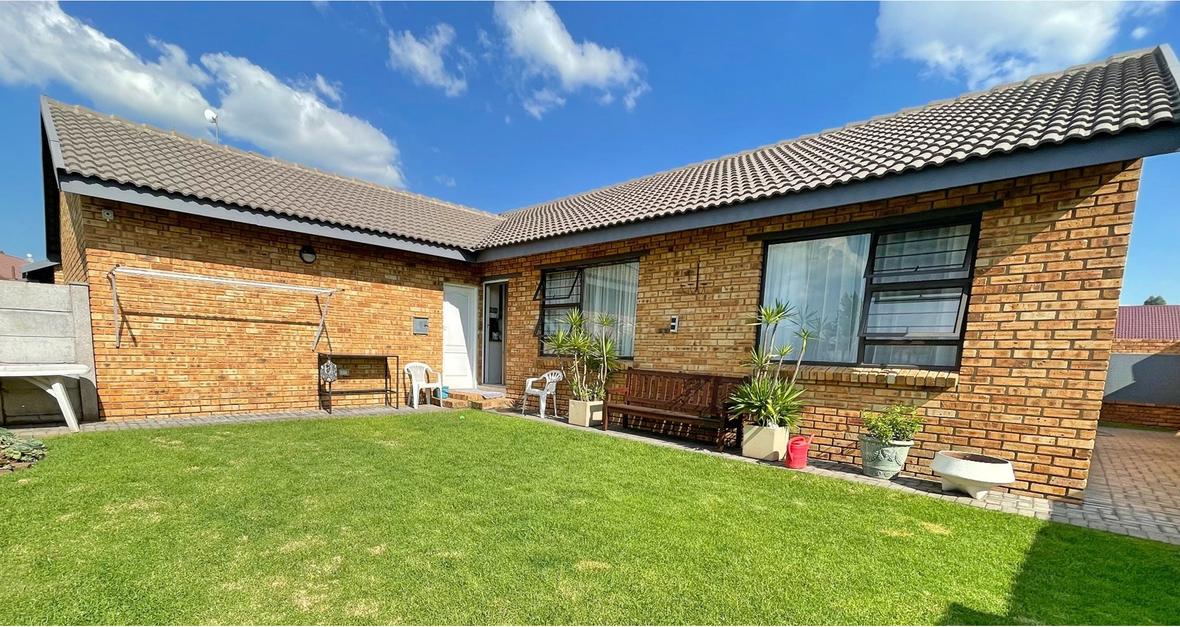 Property in Vaalpark