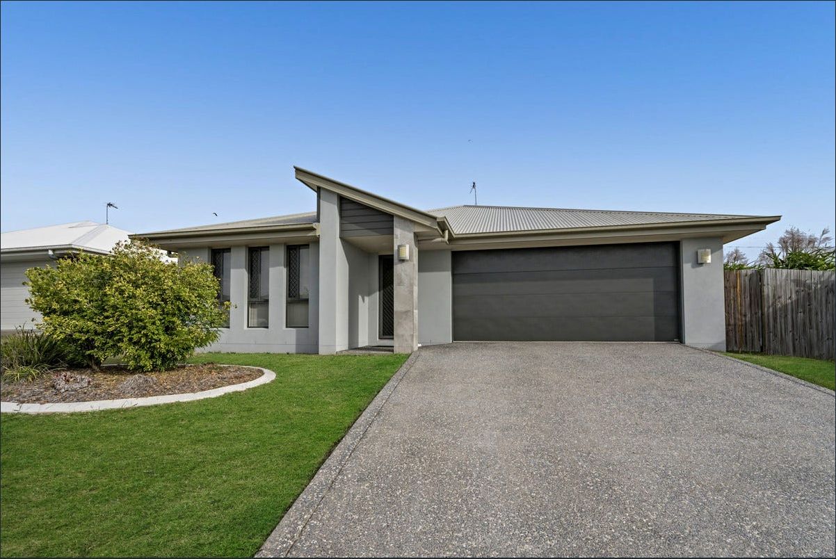 54 Seahaven Circuit, Pialba, Qld 4655