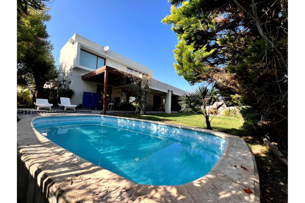 Property in Colina