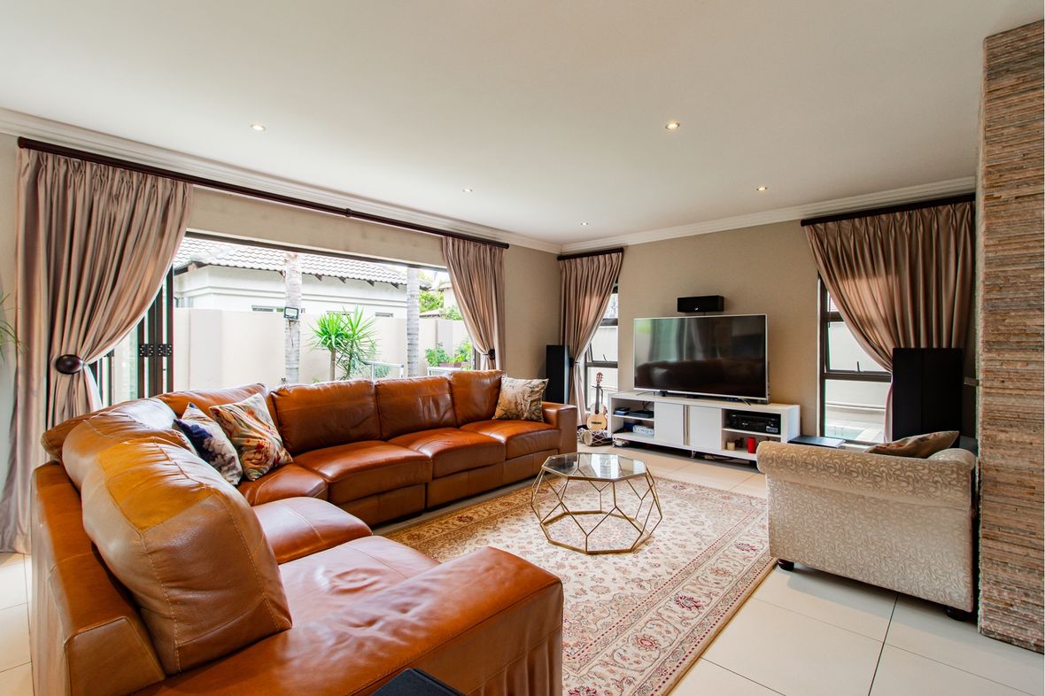 Property in Greenstone Hill