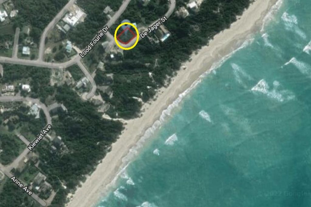 16 De Jager Street, Jeffreys Bay Paradise Beach, Eastern Cape
