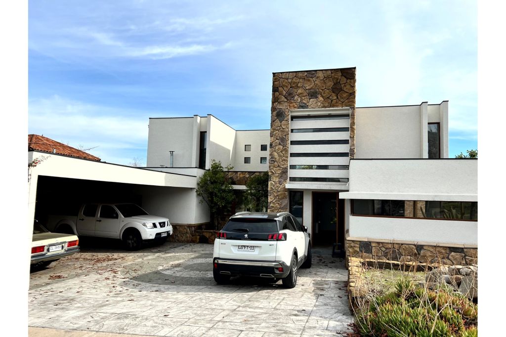Property in Colina