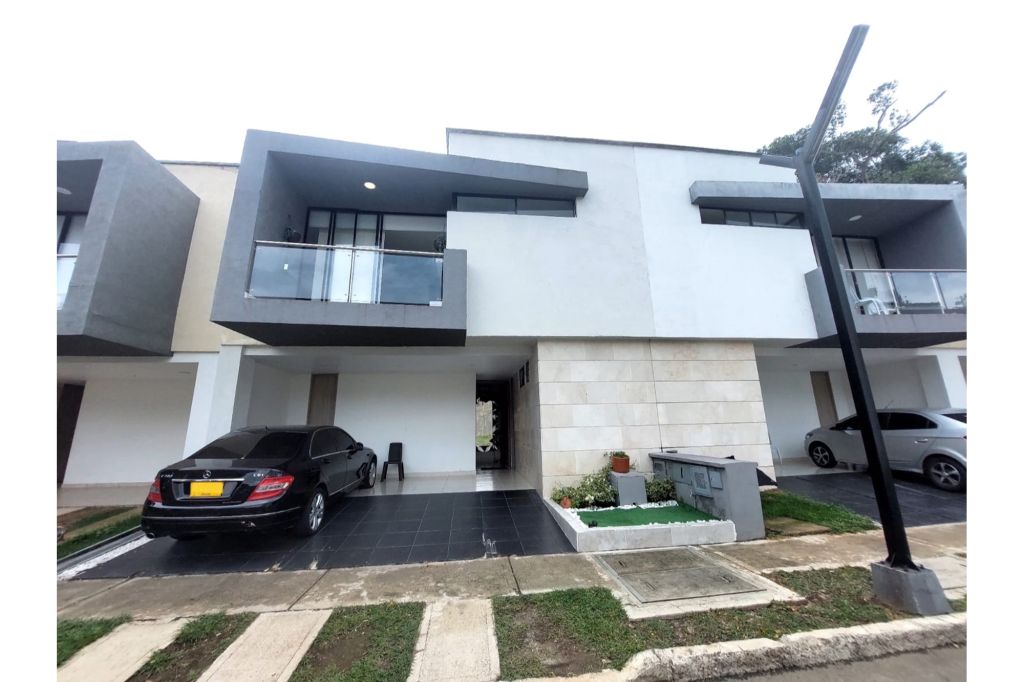 Property in Jamundi
