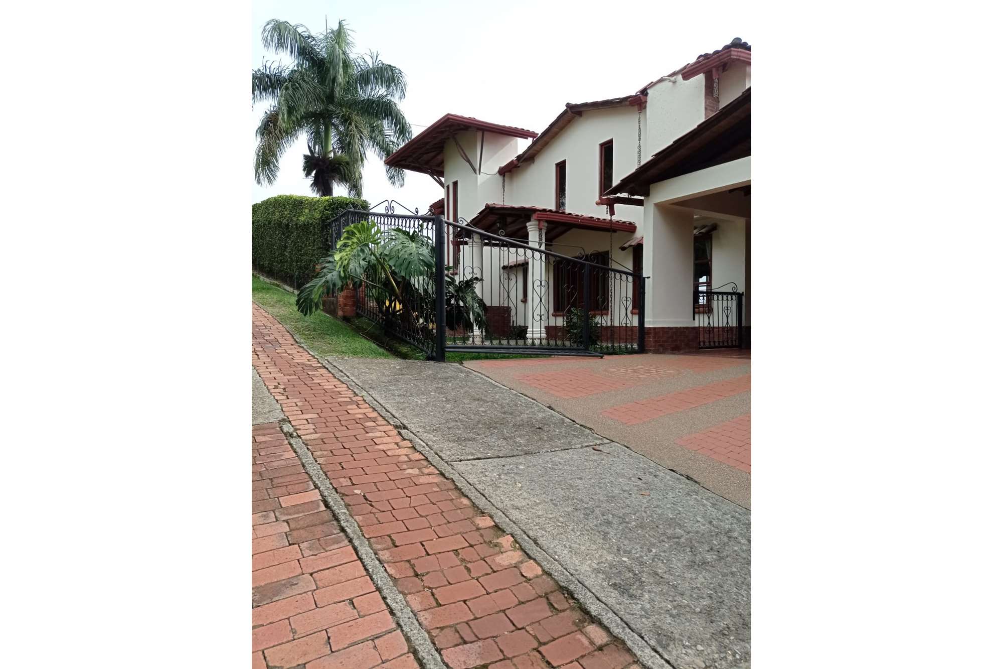 Property in Pereira