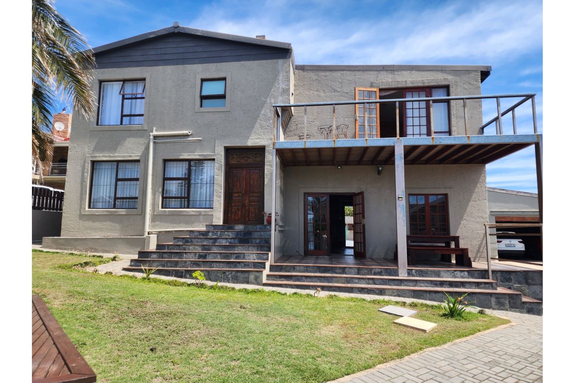 Jeffreys Bay Wavecrest, Eastern Cape