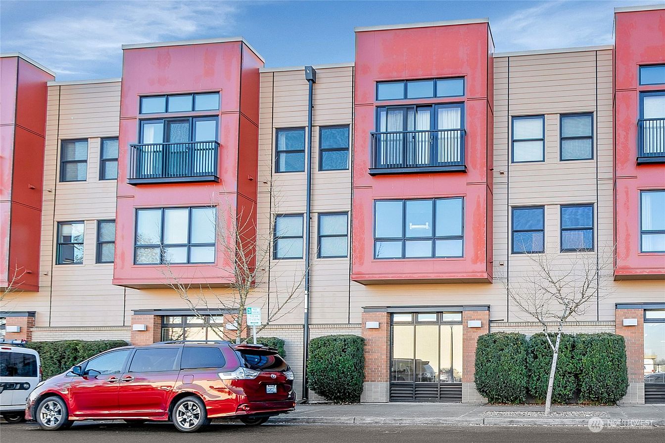 210 W Pioneer Avenue #314