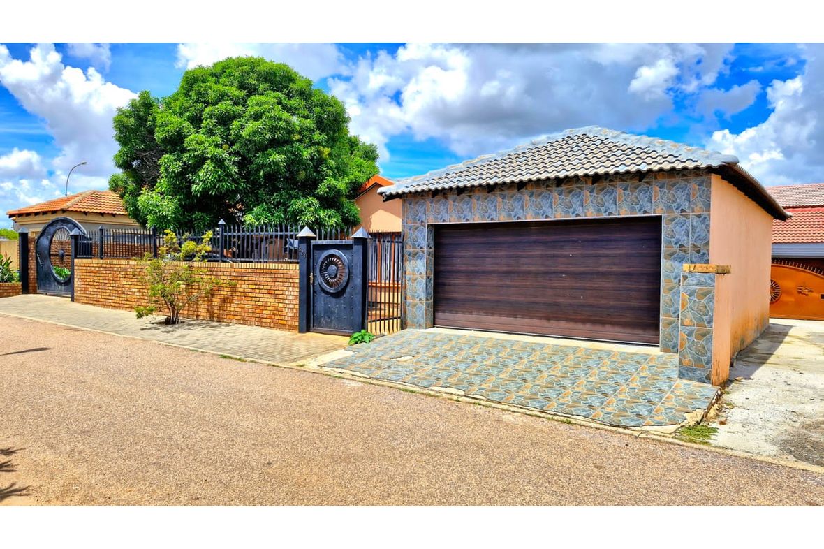 Mamelodi Sun Valley, South Africa