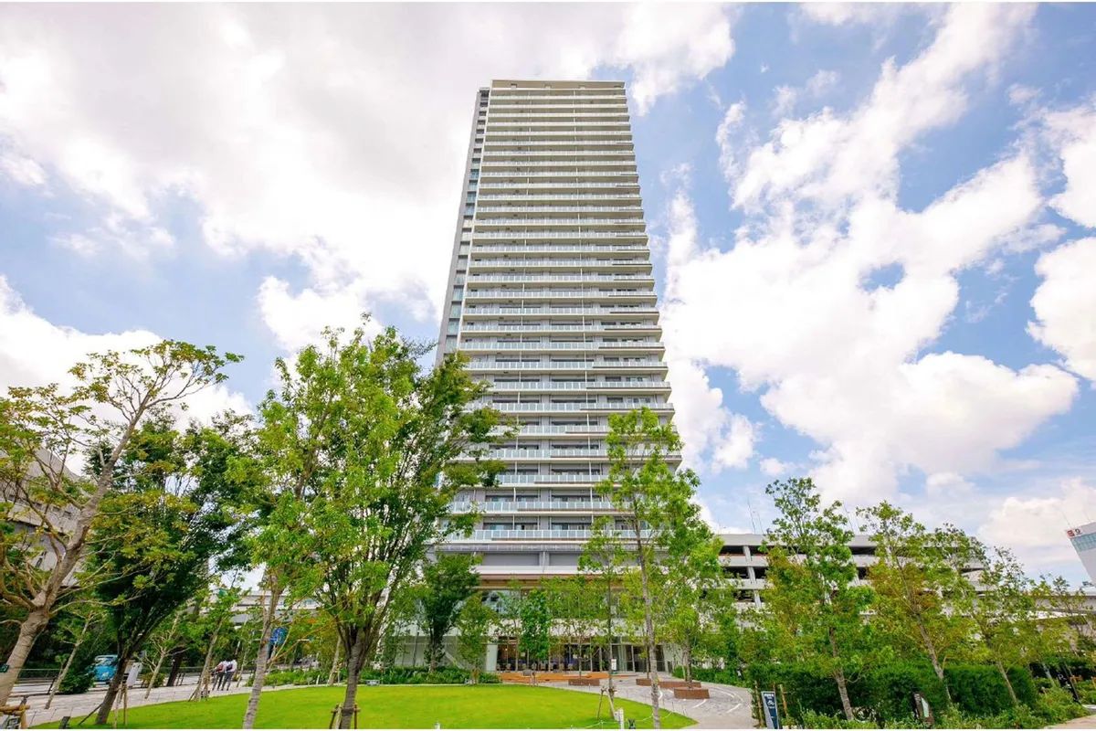 Brillia Tower Ariake MID CROSS