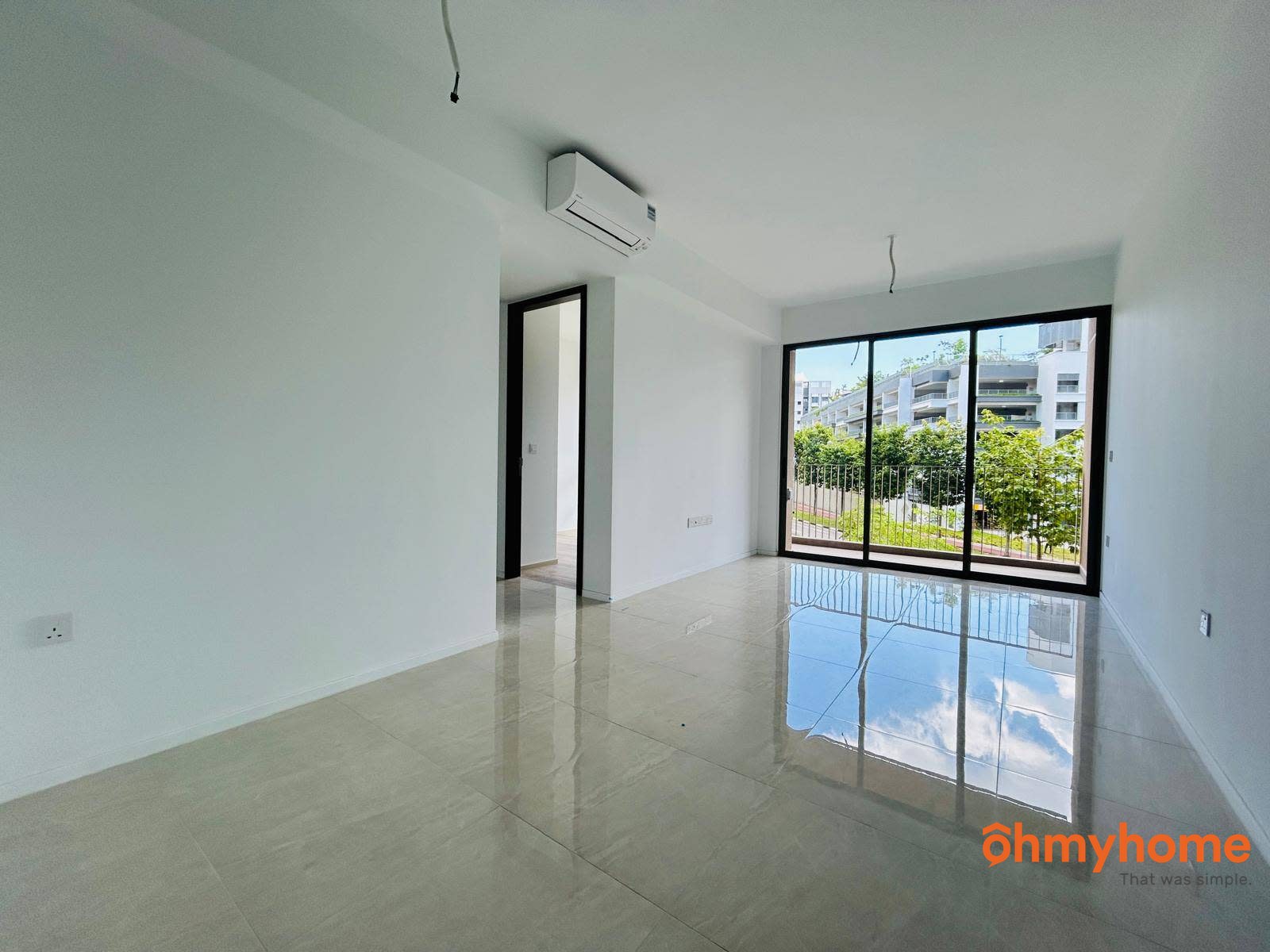 3 Bed Condo for Sale in 35 Canberra Drive The Watergardens At Canberra
